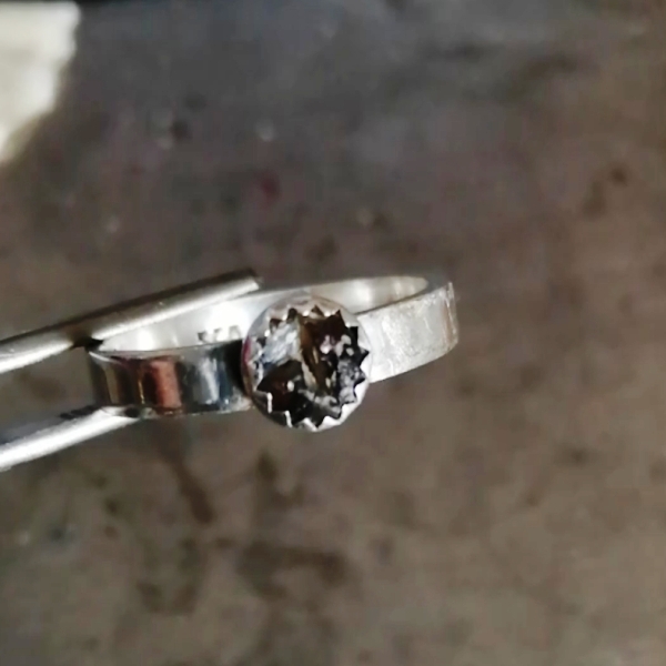 What happens when an Ethiopian Opal is exposed to bleach