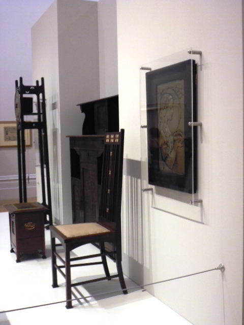 Mackintosh Dining Room Display