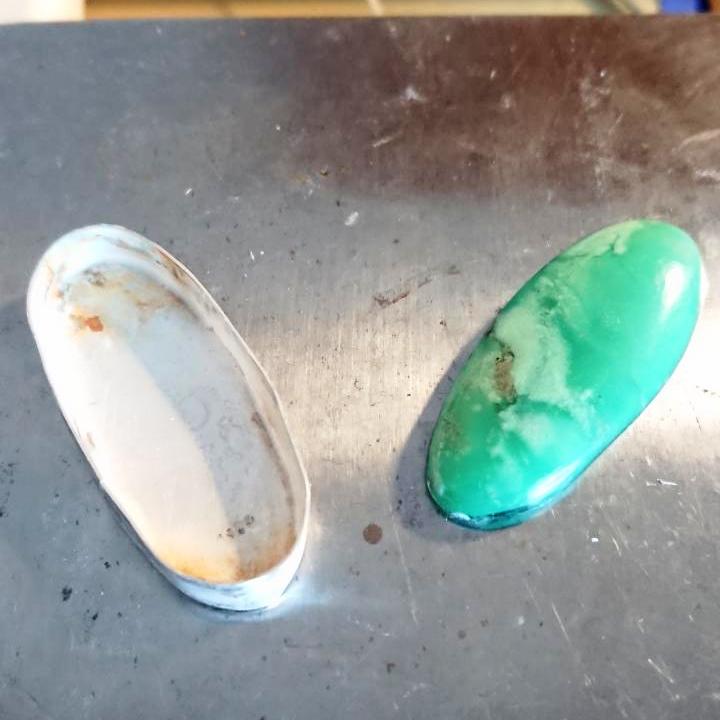 Joolzery 30mm Oval Chrysoprase Cabachon and bezel setting