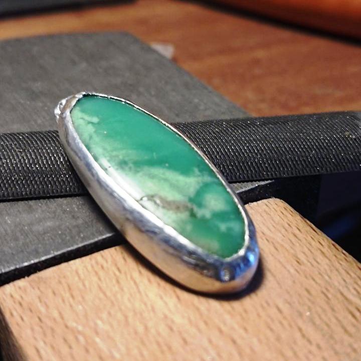 Joolzery Sterling Silver Bezel set chrysoprase cabochon