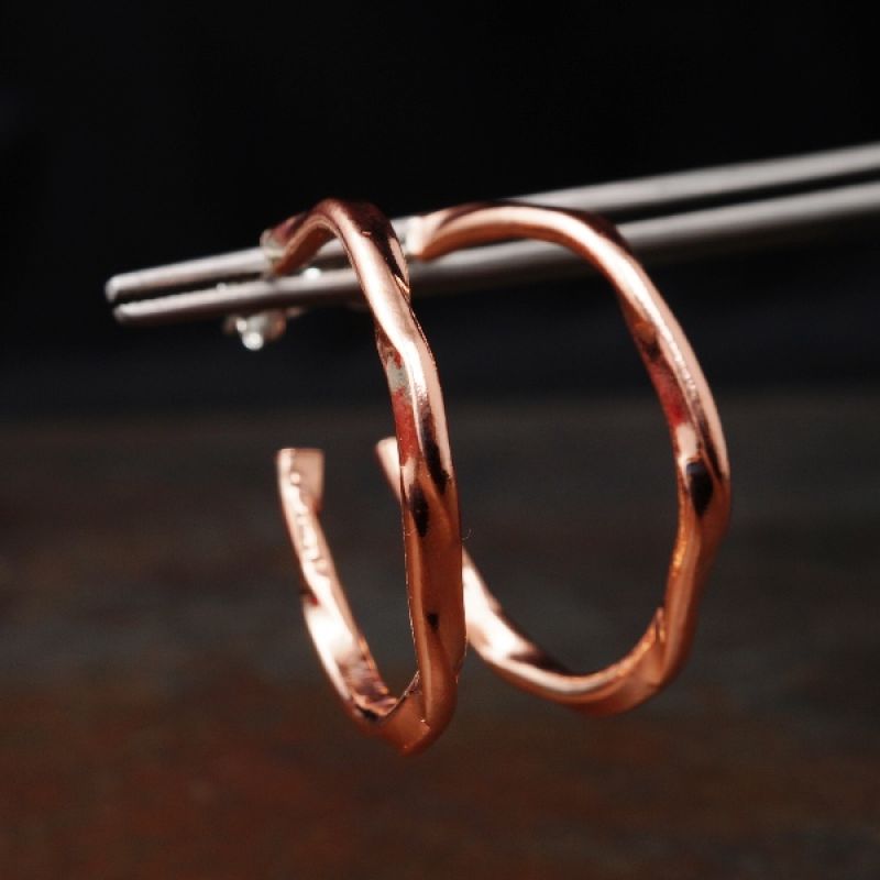 Handcrafted minimalist contemporary copper flow hoops with sterling silver earposts perfect for ever