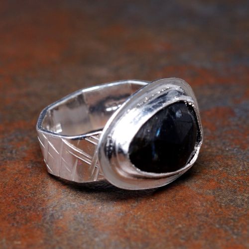 Handcrafted Horizontal Pebble Arfvedsonite Sterling Silver Octagonal  Ring 03