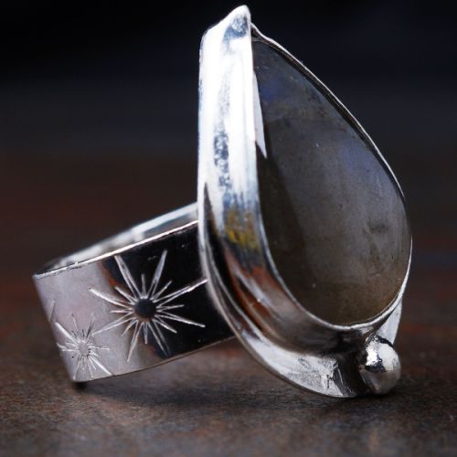 Handcrafted Teadrop Grey Labradorite Sterling Silver Octagonal Ring 01