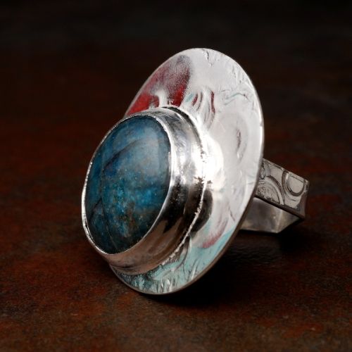 Handcrafted Off Centre Round Neon Apatite Sterling Silver Bubble Stamped Hexagonal Ring