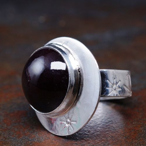 Handcrafted Off Centre Round Star Garnet Sterling Silver Star Stamped Hexagonal Ring