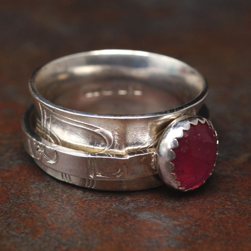 Handcrafted Heart Stamped Sterling Silver Hot Pink Sapphire Spinner Ring 01