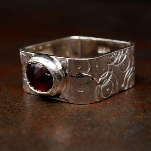 Handcrafted Contemporary Garnet Sterling Silver Patterned Wide Square Signet Ring
