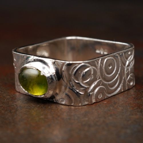 Handcrafted Contemporary Peridot Sterling Silver Patterned Wide Square Signet Ring
