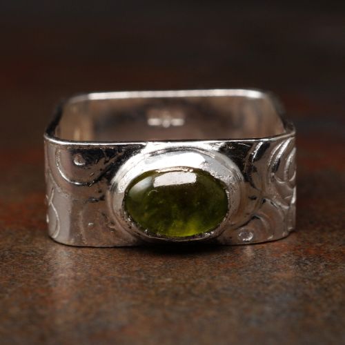 Handcrafted Contemporary Peridot Sterling Silver Patterned Wide Square Signet Ring