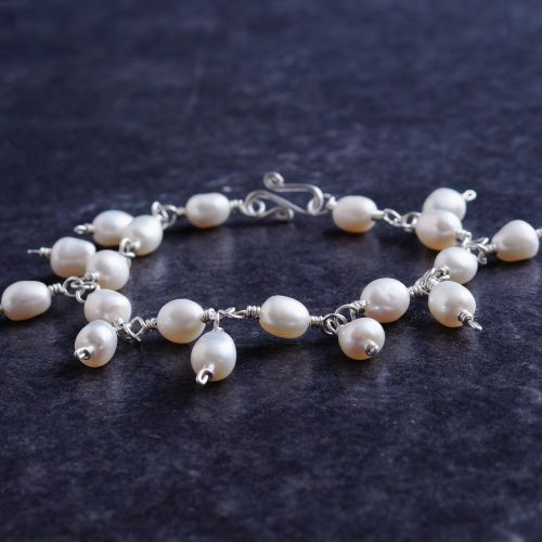 Ivory Freshwater Pearl Charm Bracelet 01 Full View