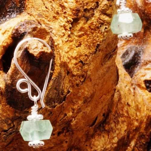 Handmade Green Tourmaline Earrings 01 Close Up