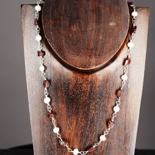 Raw Garnet and Ivory Freshwater Pearl Choker 01 Full View